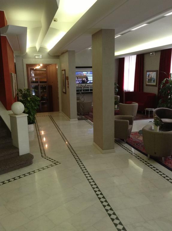 Palace Hotel Moderno Pordenone Ngoại thất bức ảnh