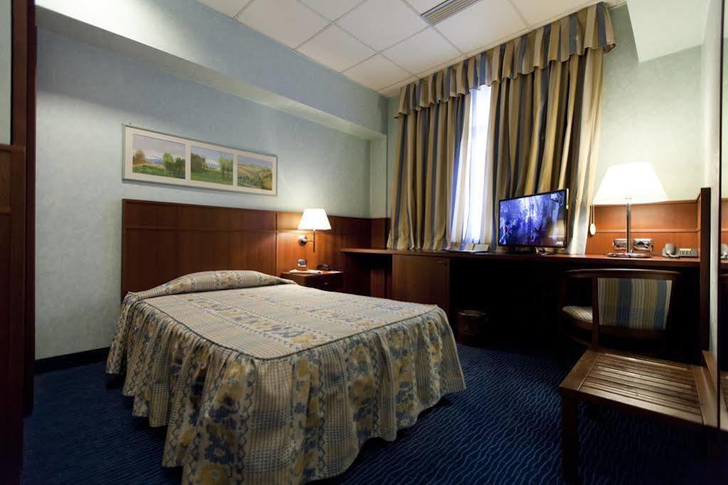 Palace Hotel Moderno Pordenone Ngoại thất bức ảnh